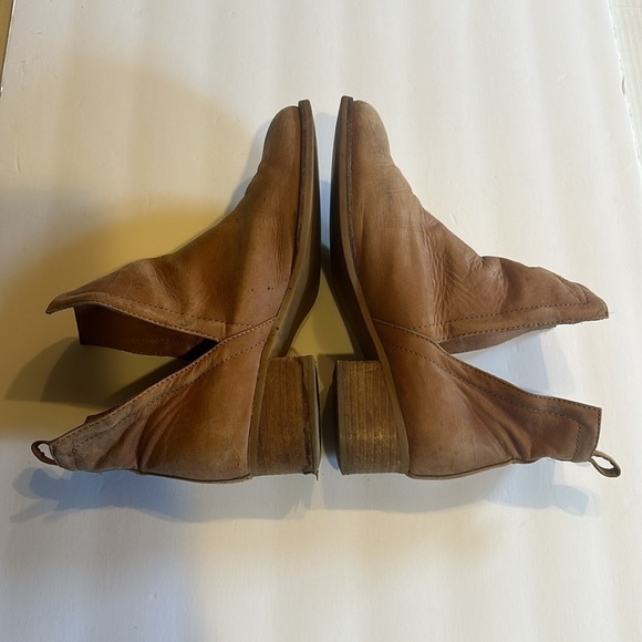 Jeffrey Campbell handmade Ibiza ankle split booties camel light tan with heel - Picture 5 of 13